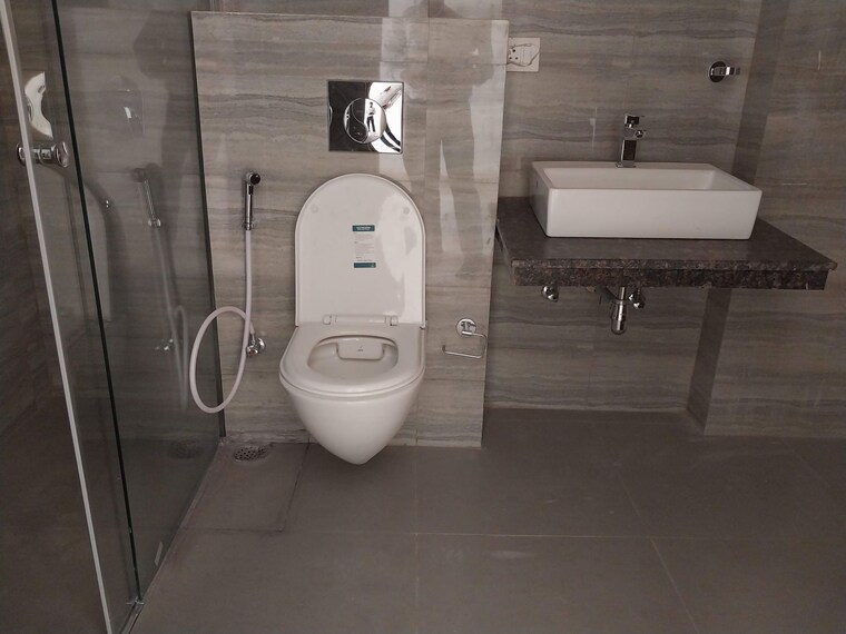 Bathroom, spaze-kalistaa 4 Bedroom 4200 Sq.Ft. Apartment In Sector 84 Gurgaon 9300344