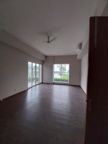 Room in 4 BHK Apartment at Spaze Kalistaa, Sector 84 – for Rent