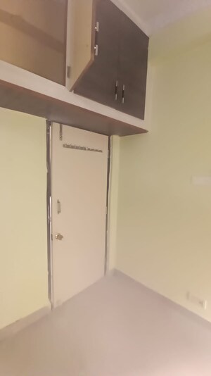 Room in 2 BHK Apartment at Manikonda – for Rent