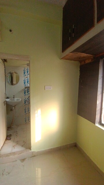Furnished Amenities in 2 BHK Apartment at Manikonda – for Rent