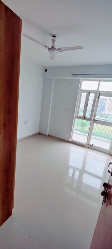 Room in 1 BHK Apartment at Adani Aangan, Sector 89a – for Sale
