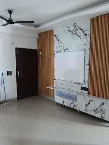 2 BHK Apartment For Rent in VVIP Addresses, Raj Nagar Extension