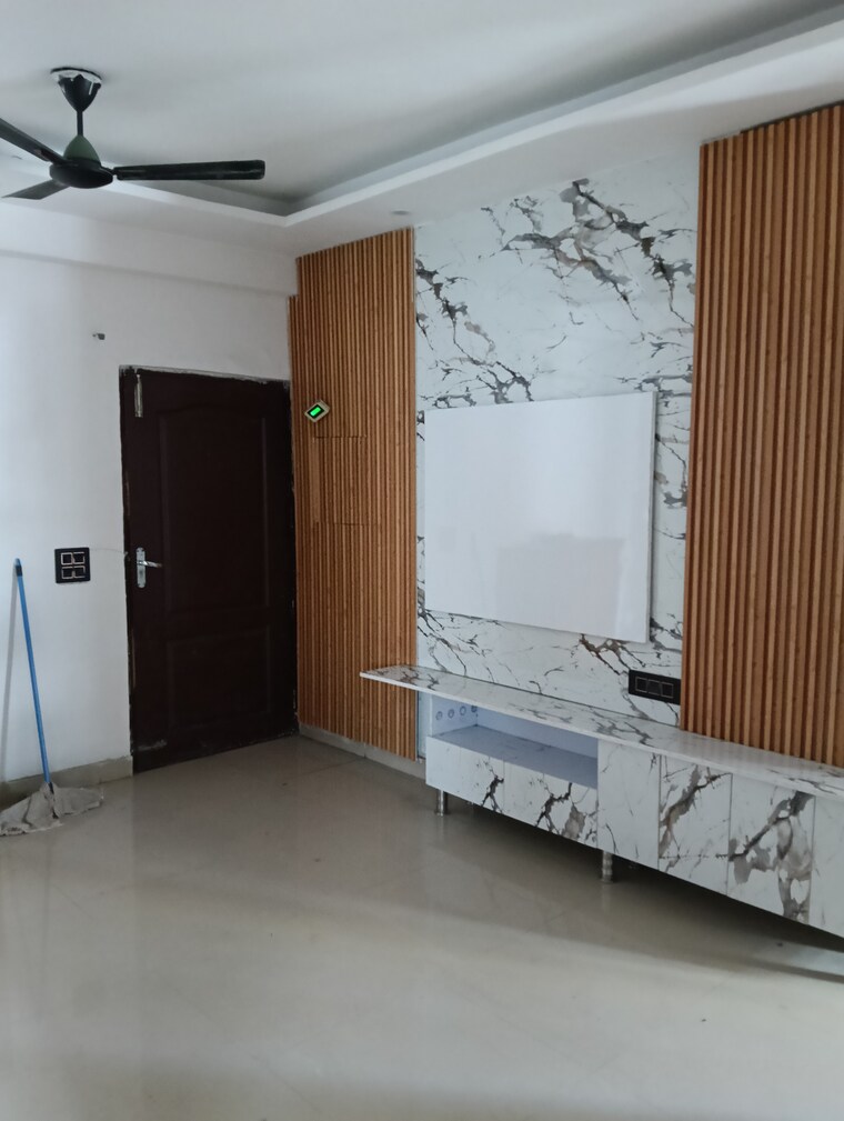 Room, vvip-addresses 2 Bedroom 935 Sq.Ft. Apartment In Raj Nagar Extension Ghaziabad 9300397