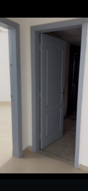 Building Lobby in 3 BHK Apartment at Raheja Vedaanta, Sector 108 – for Rent