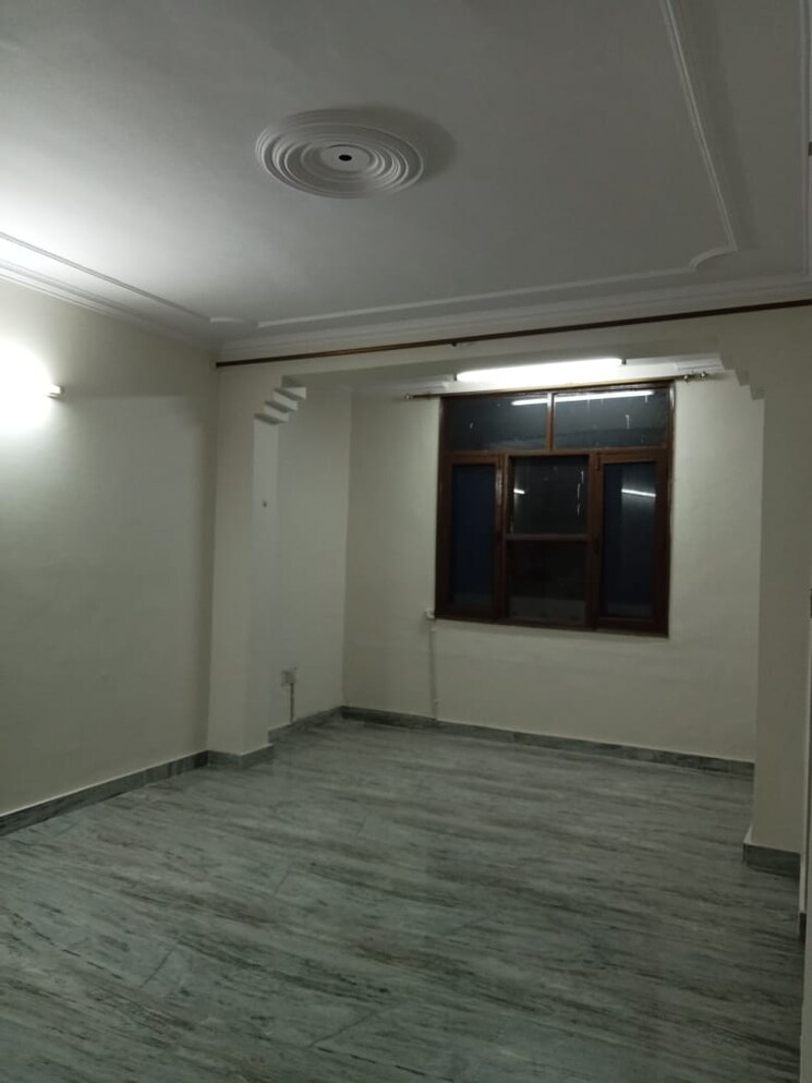 Room, sector 16 3 Bedroom 2150 Sq.Ft. Independent House In Sector 16 Faridabad 9300432