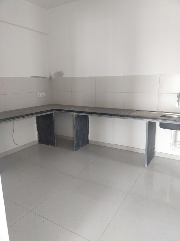 Bathroom, kalpataru-exquisite-sierra 2.5 Bedroom 950 Sq.Ft. Apartment In Wakad Pune 9300448