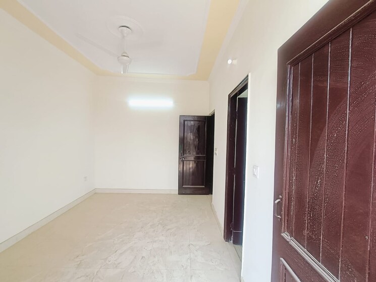 Room, green fields colony 4 Bedroom 2430 Sq.Ft. Builder Floor In Green Fields Colony Faridabad 9300447