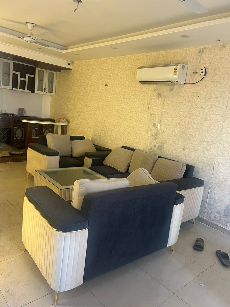 Master Bedroom, nk-sharma-savitry-greens 3.5 Bedroom 1735 Sq.Ft. Apartment In Lohgarh Zirakpur 9300468