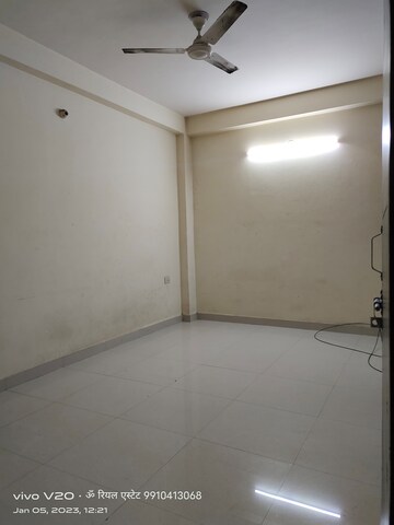 Room in 1 BHK Builder Floor at Palm Residency Chhatarpur, Chattarpur – for Rent