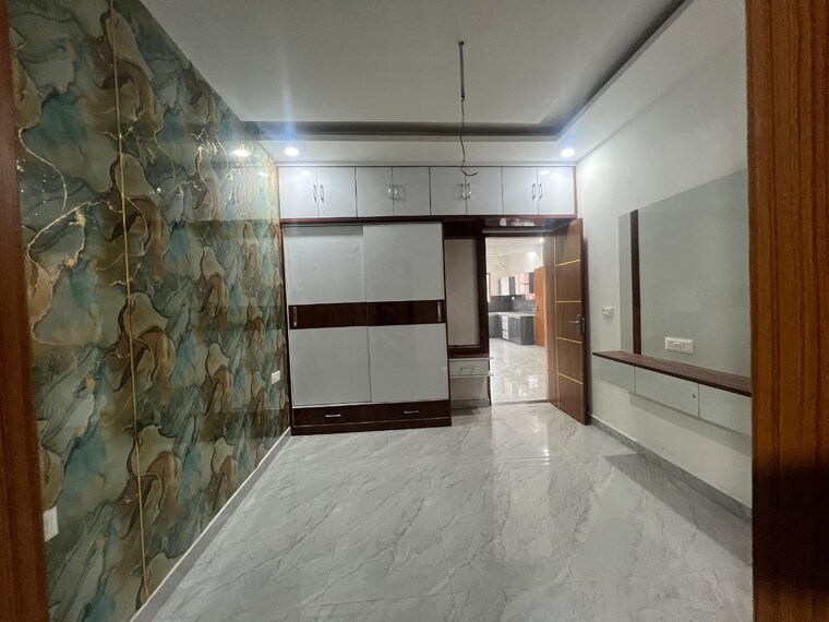 Room, patiala road 3 Bedroom 110 Sq.Yd. Builder Floor In Patiala Road Zirakpur 9300513