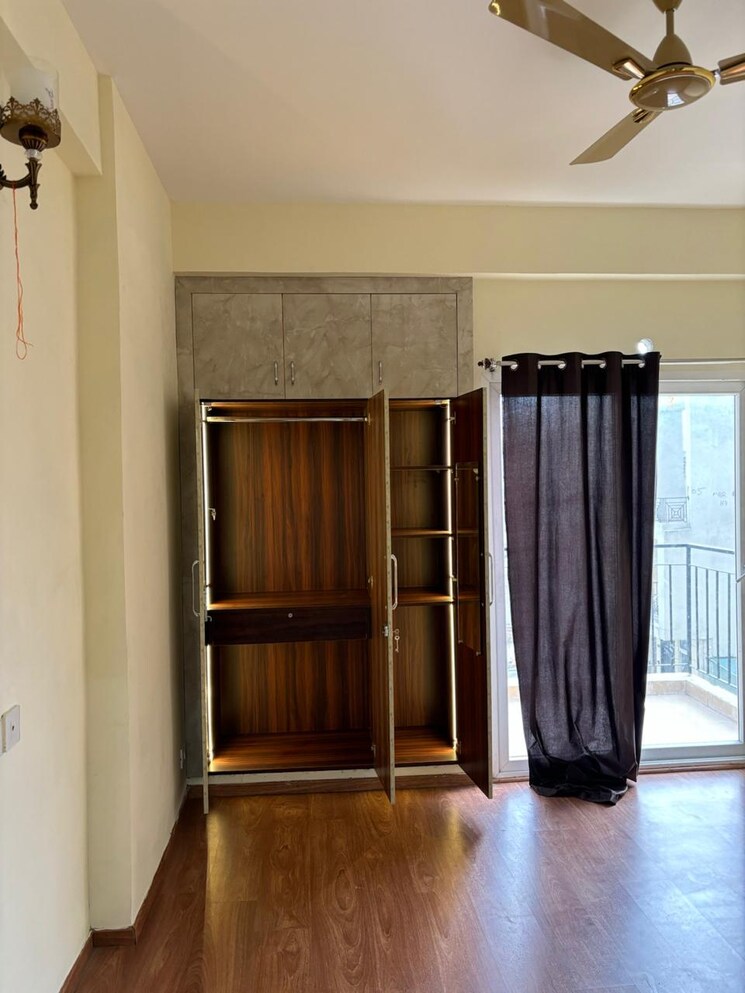 undefined, amrapali-enchante 3 Bedroom 1050 Sq.Ft. Apartment In Tech Zone 4 Greater Noida Greater Noida 9300512