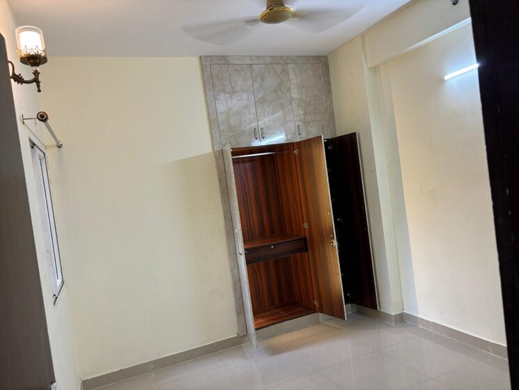 undefined, amrapali-enchante 3 Bedroom 1050 Sq.Ft. Apartment In Tech Zone 4 Greater Noida Greater Noida 9300512