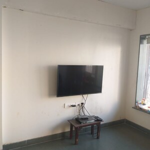 Living Room in 2 BHK Apartment at Greenfields CHS, Lokhandwala Complex – for Rent