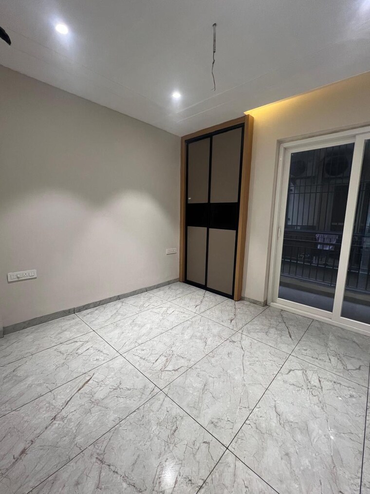 Room, skylar-homes 3 Bedroom 1050 Sq.Ft. Apartment In Patiala Road Zirakpur 9300552