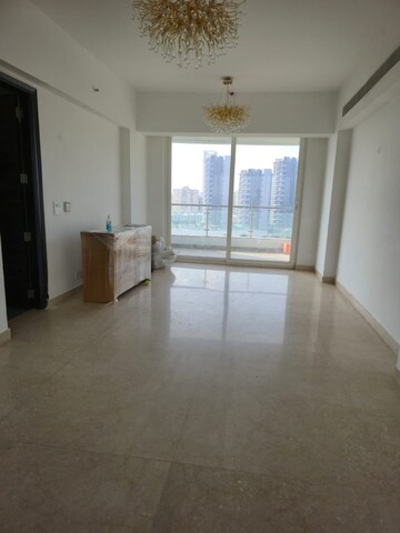 Room in 4 BHK Apartment at Krrish Provence Estate, Gurgaon Faridabad Road – for Rent