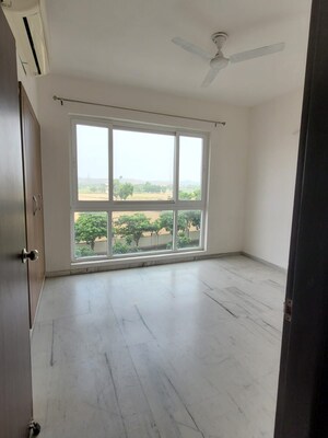 2 BHK Apartment For Rent in Umang Winter Hills, Sector 77