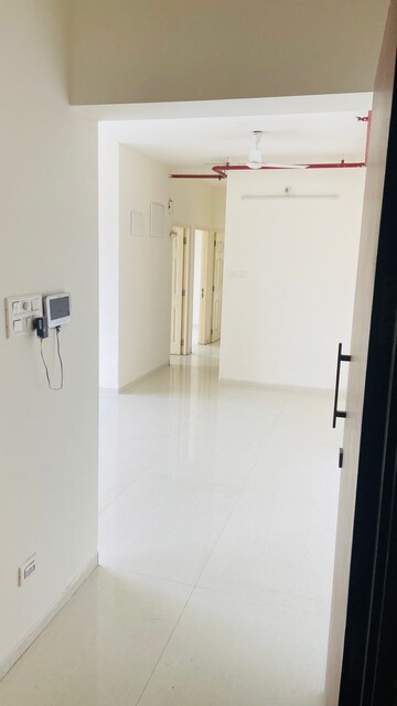 Room in 3 BHK Apartment at Vijay Orovia, Ghodbunder Road – for Sale