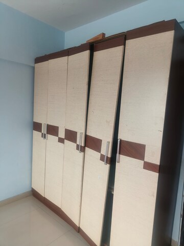 Room in 2 BHK Apartment at Mirchandani Bellagio, Undri – for Rent
