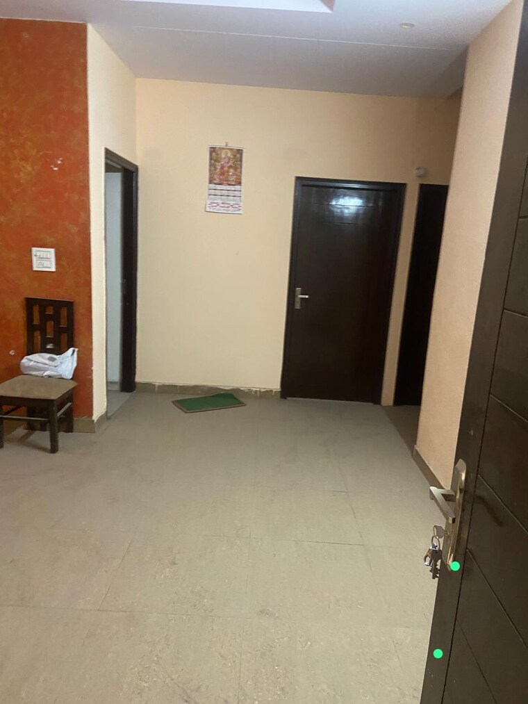 Room, shakti khand iv 3 Bedroom 1250 Sq.Ft. Builder Floor In Shakti Khand iv Ghaziabad 9283413