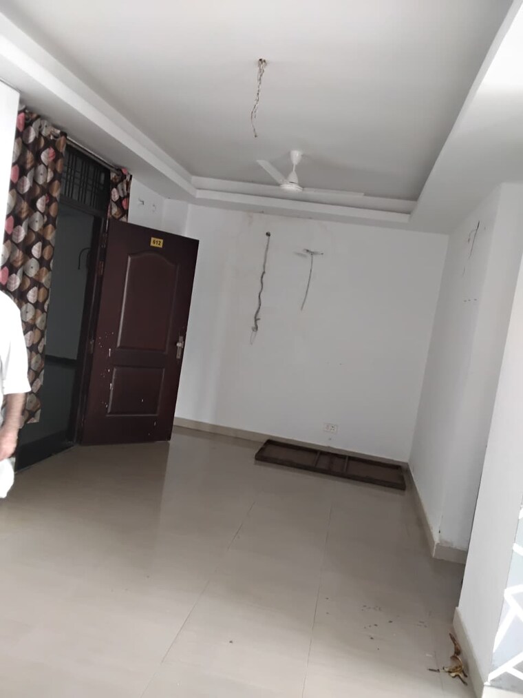 Room, faizabad road 3 Bedroom 1600 Sq.Ft. Apartment In Faizabad Road Lucknow 9300672