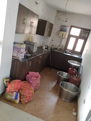 Living Room in 3 BHK Apartment at Faizabad Road – for Rent