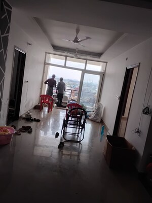 Living Room in 3 BHK Apartment at Faizabad Road – for Rent