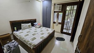 Bedroom in 2 BHK Builder Floor at Sector 40 – for Rent