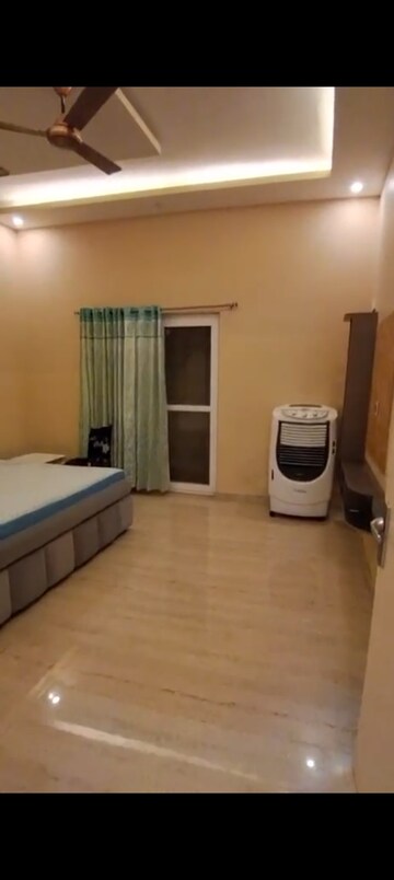 Room in 3 BHK Independent House at Sahastradhara Road – for Rent