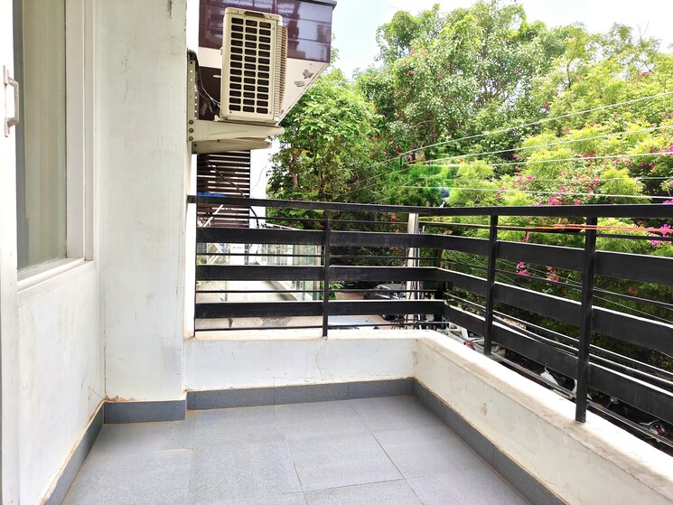 Balcony, sector 40 2 Bedroom 1800 Sq.Ft. Builder Floor In Sector 40 Gurgaon 9300674