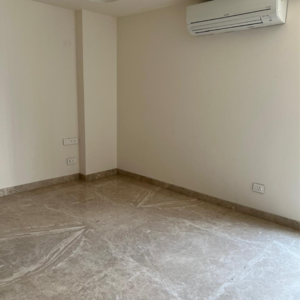 Room in 3 BHK Builder Floor at Defence Colony – for Rent