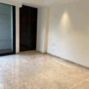 Room in 3 BHK Builder Floor at Defence Colony – for Rent