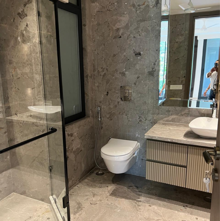 Bathroom, defence colony 3 Bedroom 3250 Sq.Ft. Builder Floor In Defence Colony Delhi 9300682