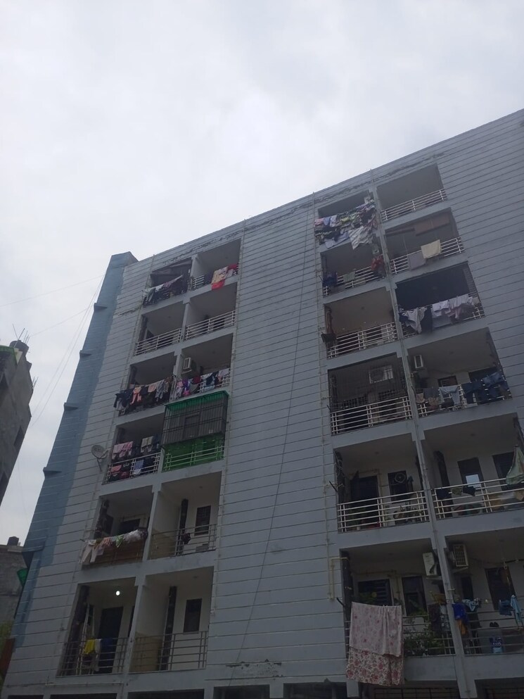 Exterior View, sector 73 4 Bedroom 1550 Sq.Ft. Builder Floor In Sector 73 Noida 9300694