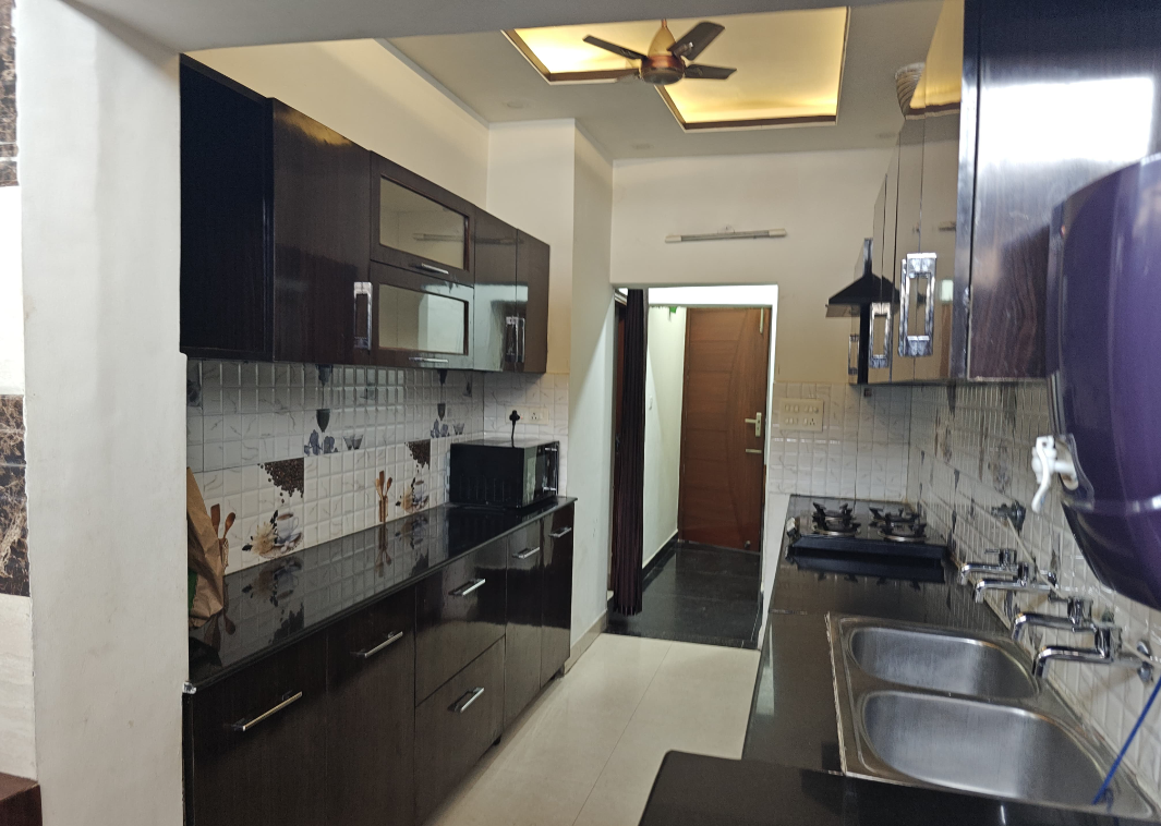 3 BHK Builder Floor For Rent in Sector 7