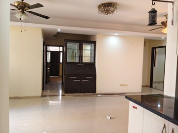 Room in 4 BHK Apartment at K World Royal Court, Sector 39 – for Rent