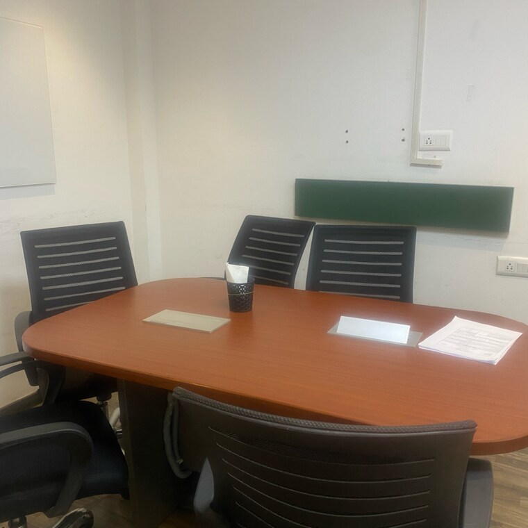 Team Area, vipul-trade-centre Commercial Office Space 1100 Sq.Ft. In Dhani Gurgaon 9300704