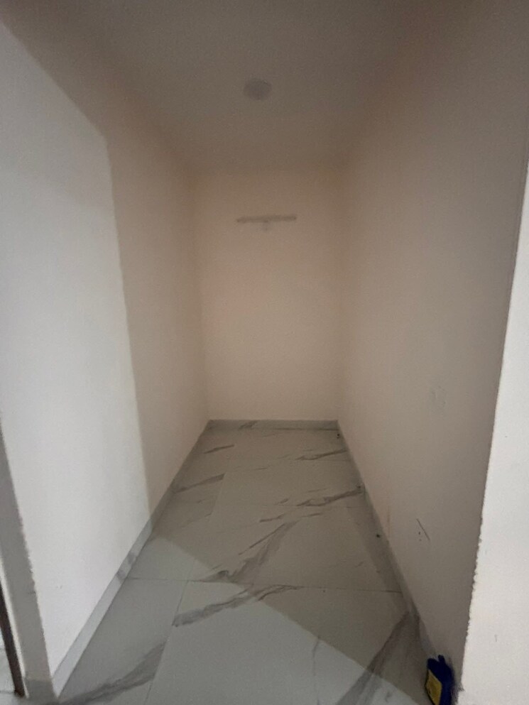 Room, smart-world-gems 2.5 Bedroom 1150 Sq.Ft. Apartment In Sector 89 Gurgaon 9300779