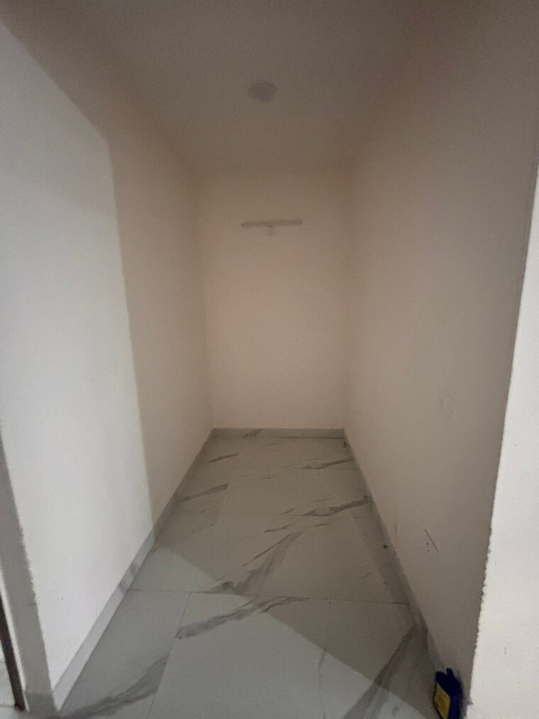 Room, smart-world-gems 2.5 Bedroom 1150 Sq.Ft. Apartment In Sector 89 Gurgaon 9300779