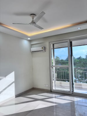 Room in 3 BHK Apartment at Maya Green Lotus Saksham, International Airport Road – for Rent