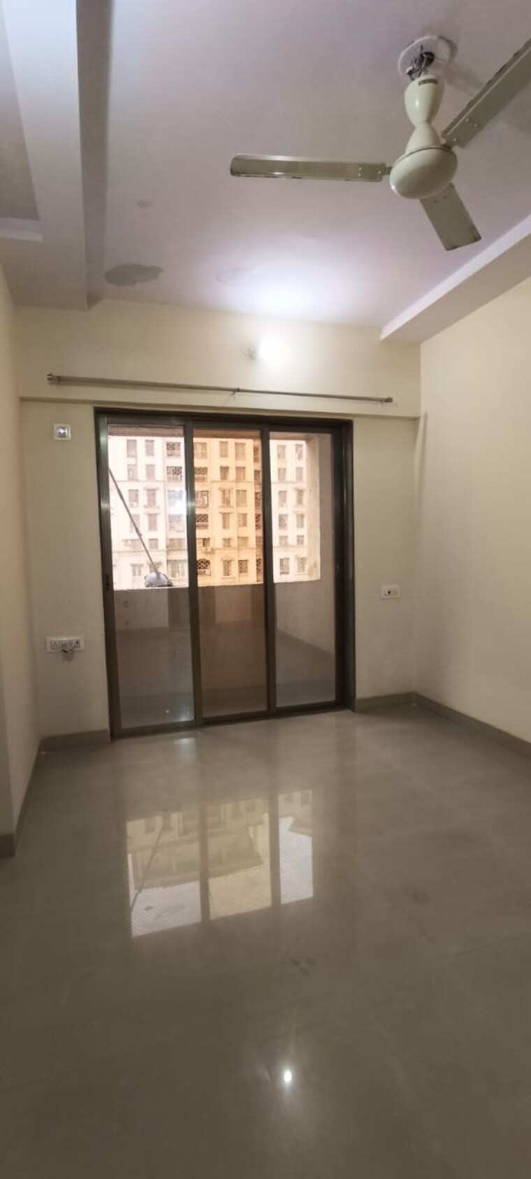 Room, madhav-shreeji-palacia 2.5 Bedroom 810 Sq.Ft. Apartment In Waghbil Thane 9300775