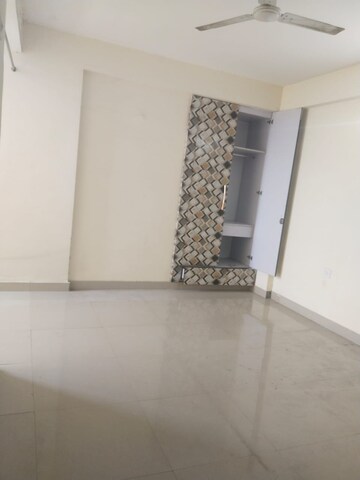 Room in 3 BHK Apartment at Supertech Ecovillage I, Sector 1 Greater Noida – for Rent