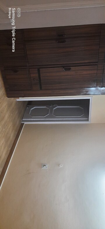 Room in 3 BHK Independent House at Sector 17 – for Rent