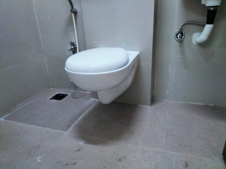 Bathroom, je-and-vee-om-trimurti 1 Bedroom 395 Sq.Ft. Apartment In Malad East Mumbai 9300813