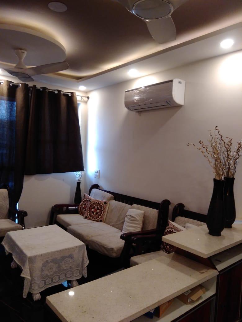 3 BHK Apartment For Rent in Unitech Uniworld Gardens 2