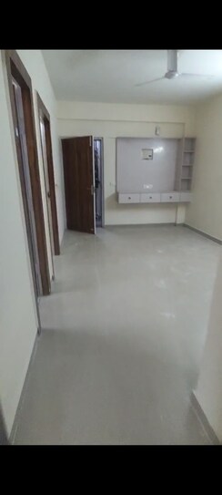 2 BHK Apartment For Sale in Shree Vardhman Green Court