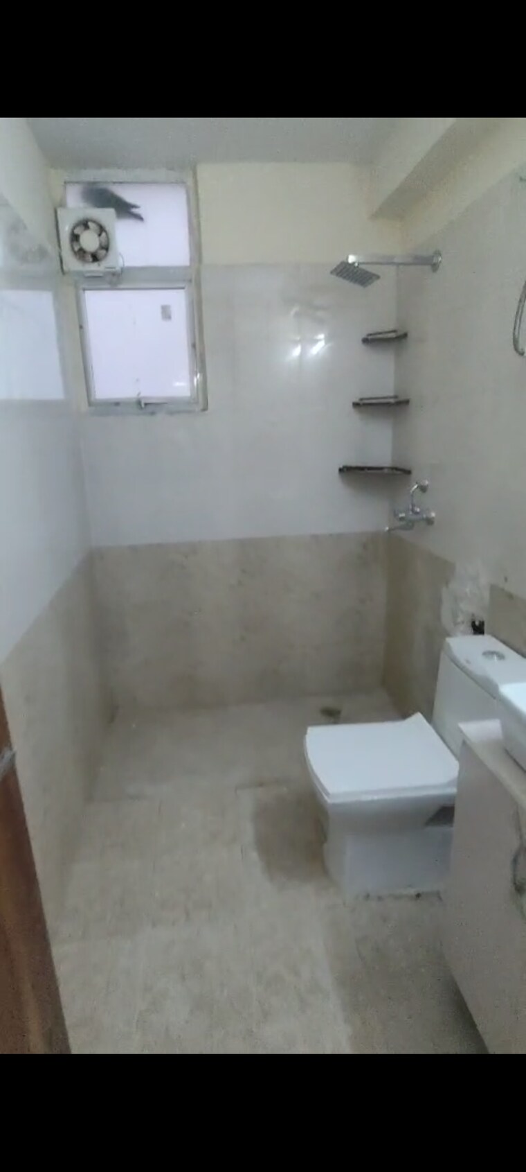 Bathroom, shree-vardhman-green-court 2 Bedroom 626 Sq.Ft. Apartment In Sector 90 Gurgaon 9300834