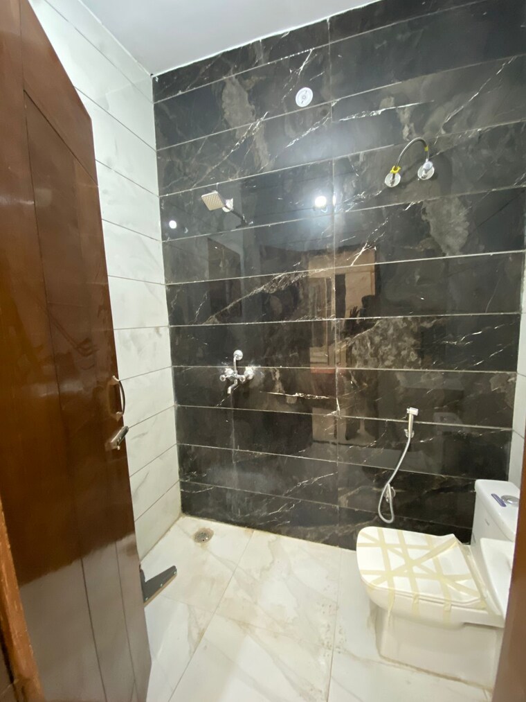 Attached Bathroom, ambala highway 1 Bedroom 900 Sq.Ft. Apartment In Ambala Highway Zirakpur 9300844