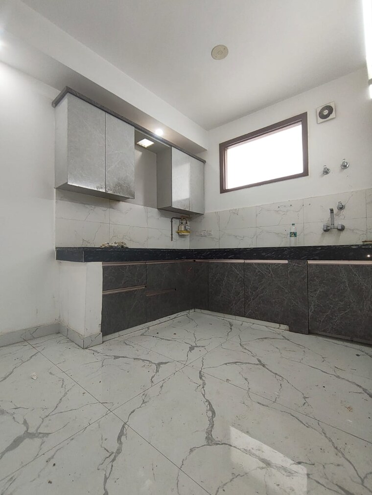 Kitchen, freedom fighters enclave 1 Bedroom 500 Sq.Ft. Apartment In Freedom Fighters Enclave Delhi 9300852