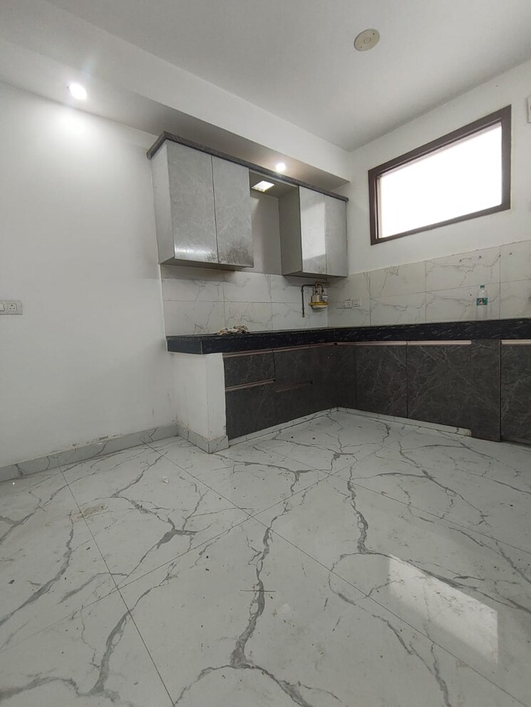 Kitchen, freedom fighters enclave 1 Bedroom 500 Sq.Ft. Apartment In Freedom Fighters Enclave Delhi 9300852