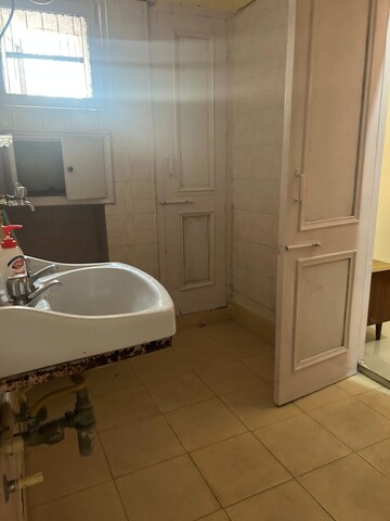 Bathroom in 2 BHK Builder Floor at Sector 22 – for Rent